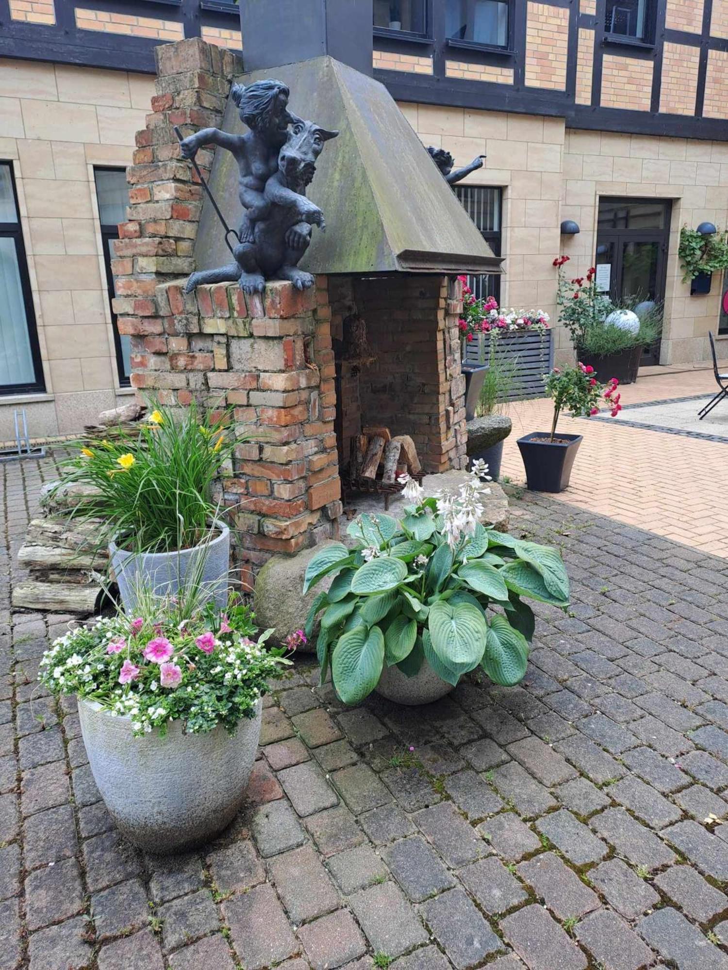 Hotel Rabenstein Raben Steinfeld ภายนอก รูปภาพ