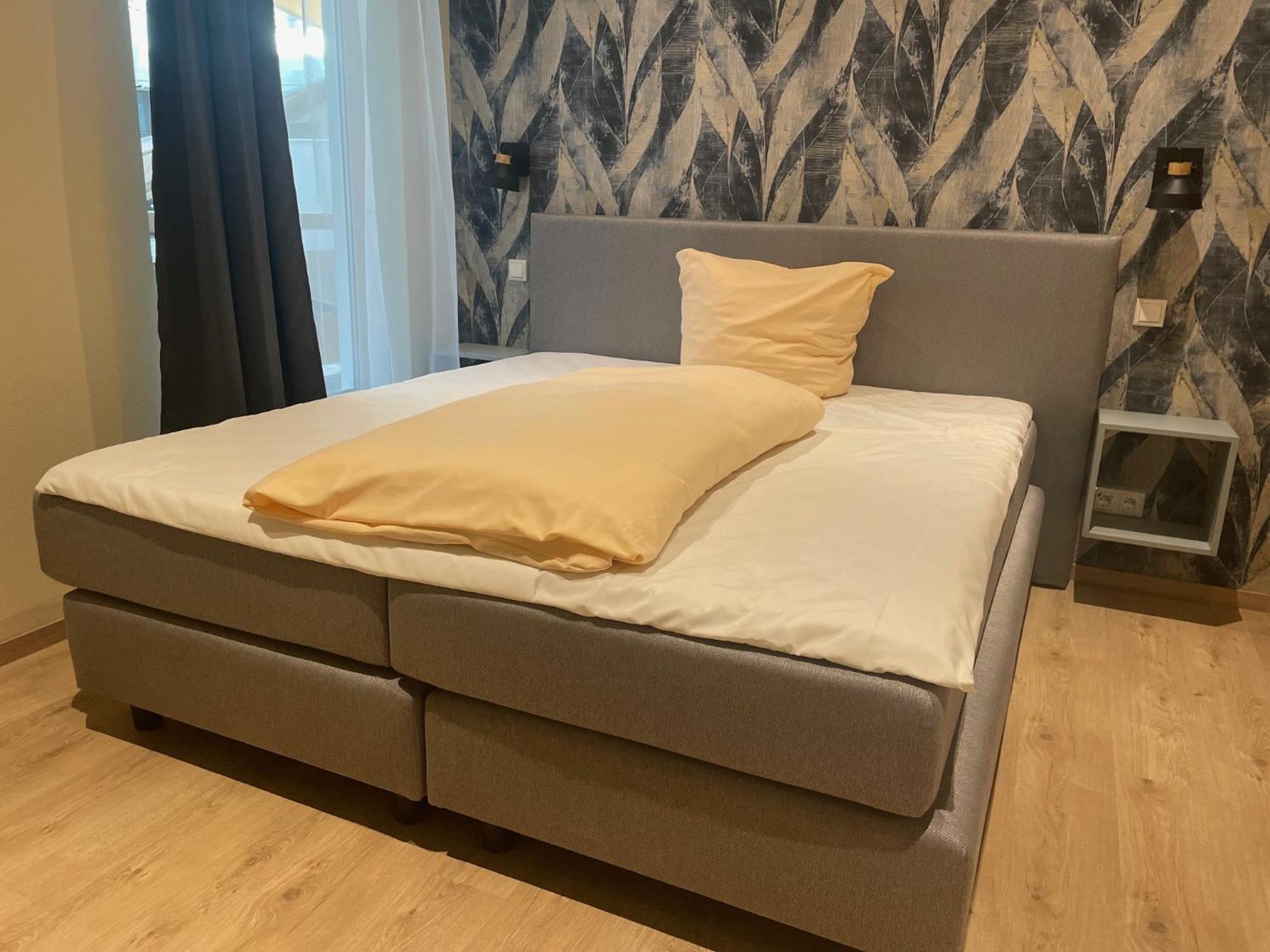 Hotel Rabenstein Raben Steinfeld ภายนอก รูปภาพ